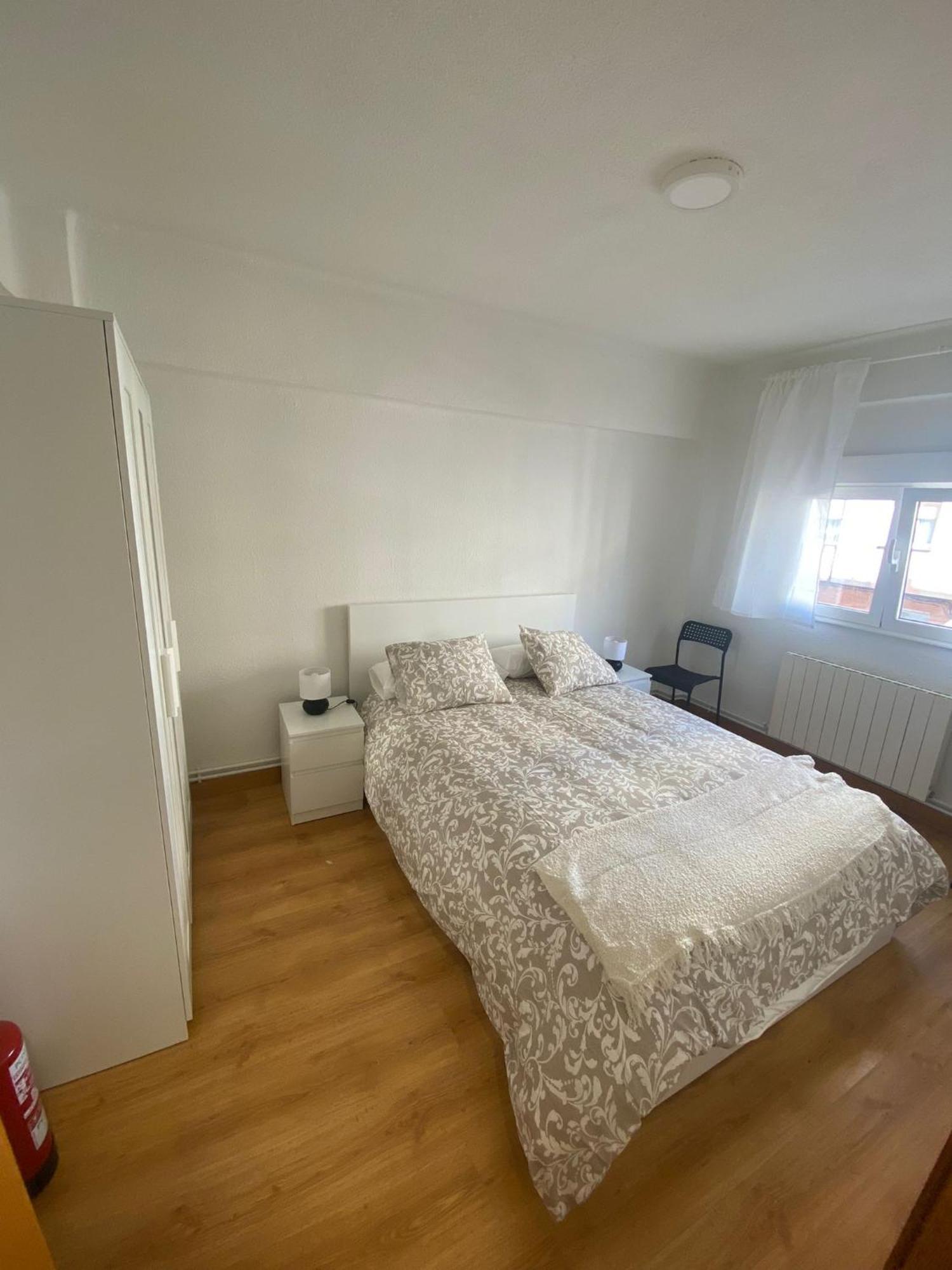 Апартаменты Apartamento En El Centro - Cercano A La Playa Сантандер Экстерьер фото