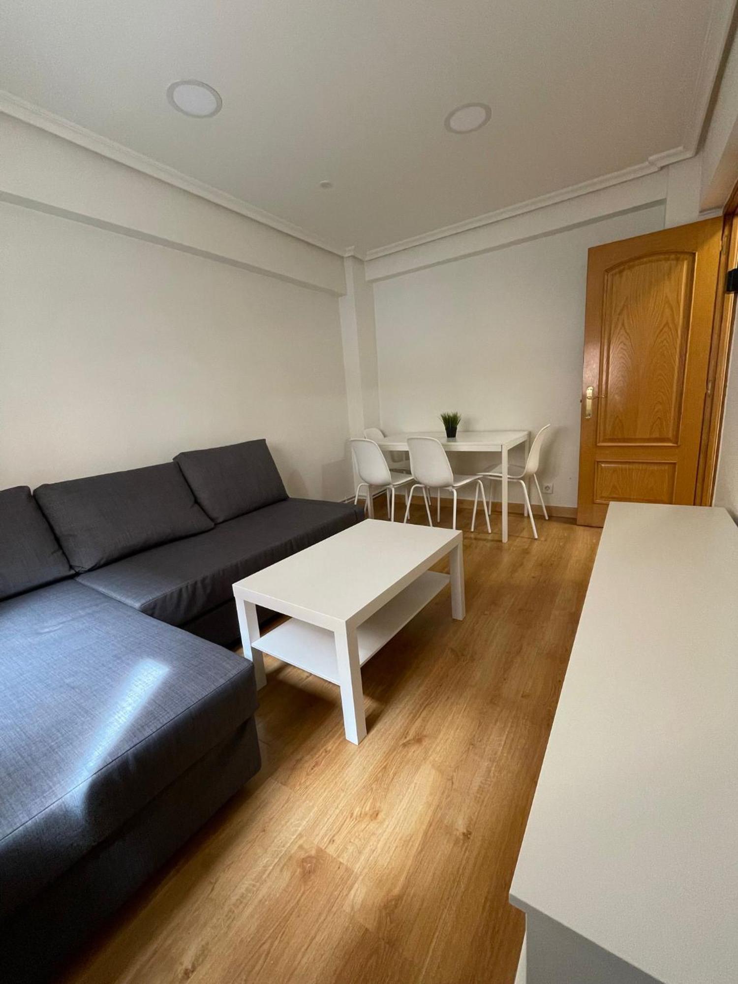 Апартаменты Apartamento En El Centro - Cercano A La Playa Сантандер Экстерьер фото